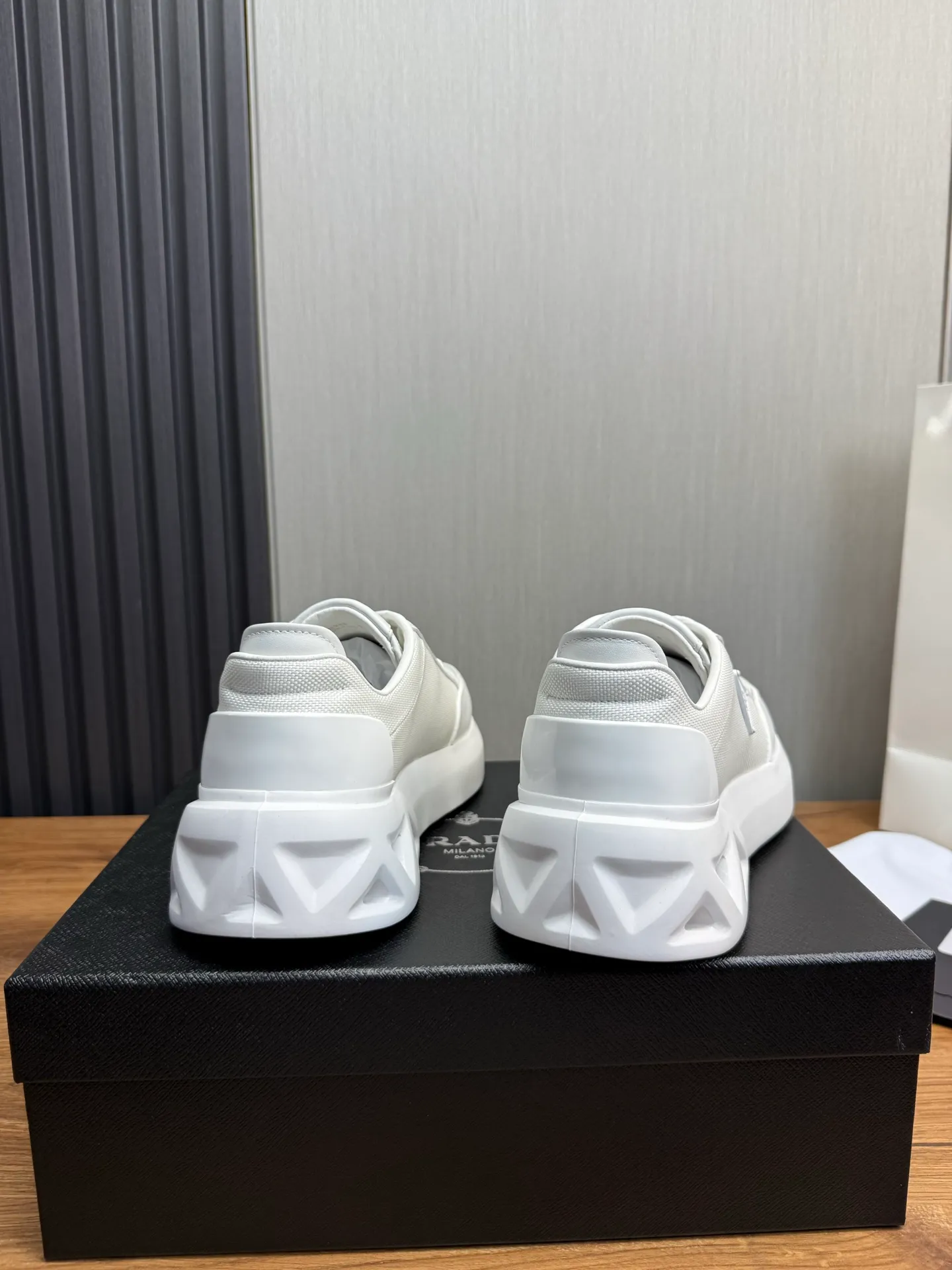 Men's shoes 💰760💰 [PRADA] New models synchronized with the official website, high-quality shipments ✔️Best sellers🔥 Original cowhide + cowhide lining, 1🆚1 replica, original original sole, 38-45 (men's 38.45 custom-made, non-refundable)